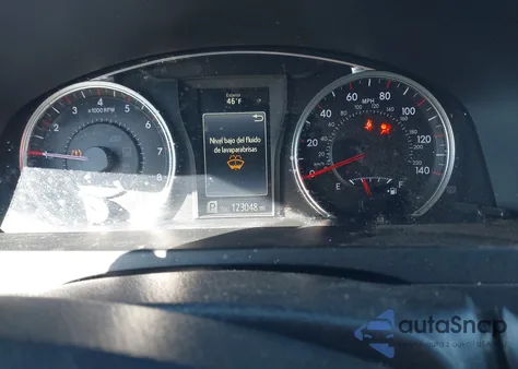 2015 Toyota Camry Se z USA, uszkodzony, nr VIN 4T1BF1FK0FU885674